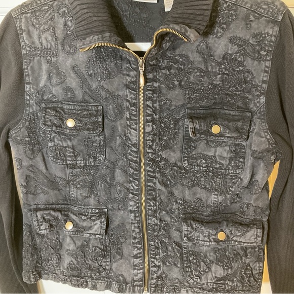 Chico’s Women’s Black Textured Denim Body With Sweater Sleeves Jacket.  Sz 1 (8) - Picture 3 of 5